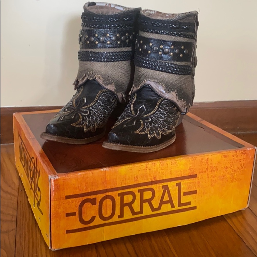 Corral booties